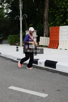 Runner Photo 4303547