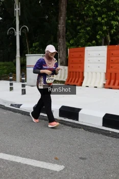 Runner Photo 4303551
