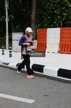 Runner Photo 4303552