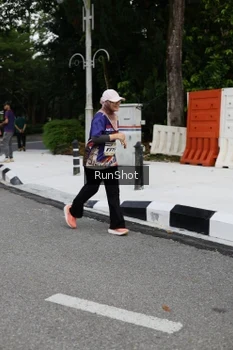 Runner Photo 4303553
