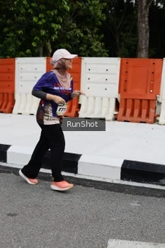 Runner Photo 4303563