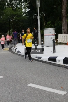 Runner Photo 4303592