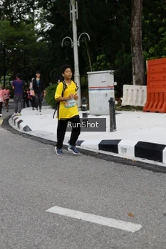 Runner Photo 4303596