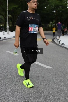 Runner Photo 4303597