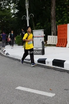 Runner Photo 4303598