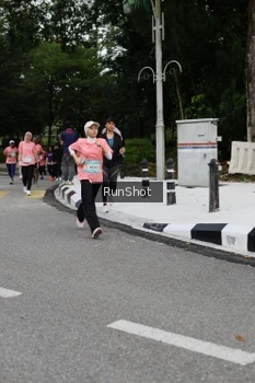Runner Photo 4303599