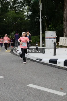 Runner Photo 4303601