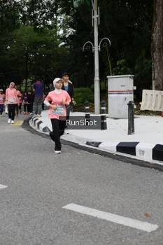 Runner Photo 4303602