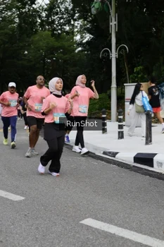 Runner Photo 4303612