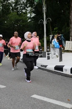 Runner Photo 4303614