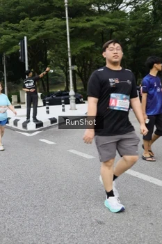 Runner Photo 4303618