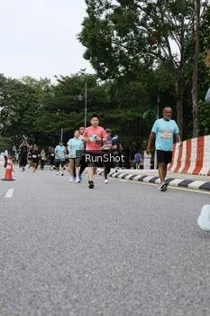 Runner Photo 4303620