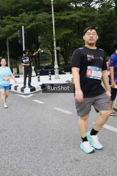 Runner Photo 4303621
