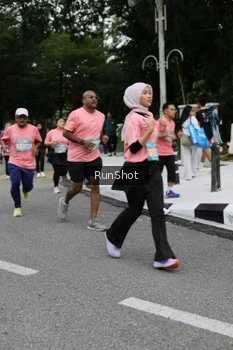 Runner Photo 4303623
