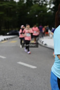 Runner Photo 4303640