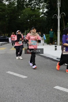 Runner Photo 4303646