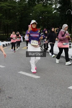 Runner Photo 4303649