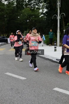 Runner Photo 4303650