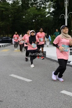 Runner Photo 4303655