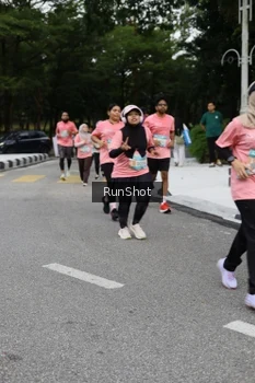 Runner Photo 4303659