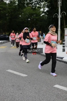 Runner Photo 4303662