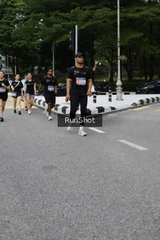 Runner Photo 4303664