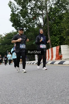 Runner Photo 4303665