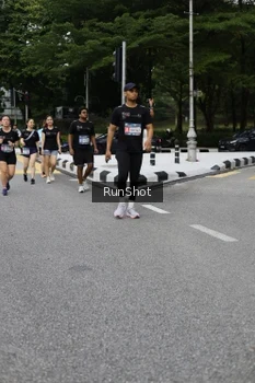 Runner Photo 4303668