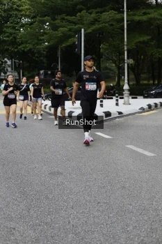 Runner Photo 4303670