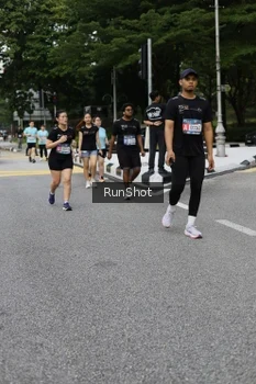 Runner Photo 4303671