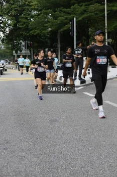 Runner Photo 4303673