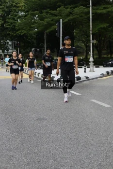 Runner Photo 4303677
