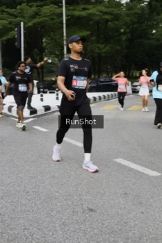 Runner Photo 4303680