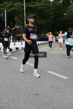 Runner Photo 4303681