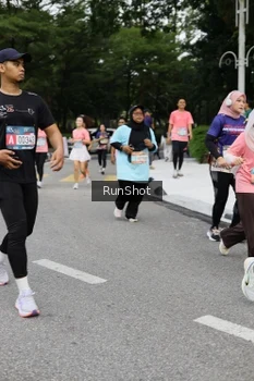 Runner Photo 4303683