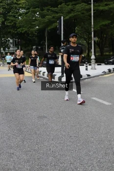 Runner Photo 4303685