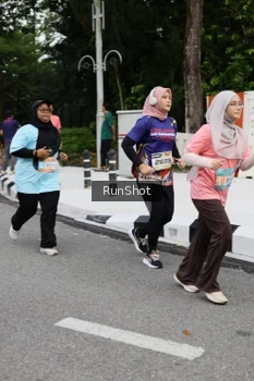 Runner Photo 4303691