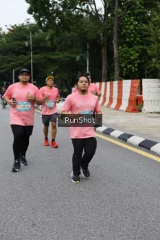 Runner Photo 4303697