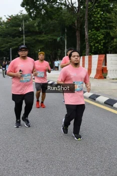 Runner Photo 4303699