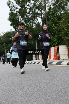 Runner Photo 4303713