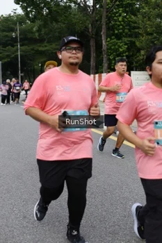 Runner Photo 4303716