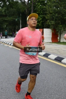 Runner Photo 4303717