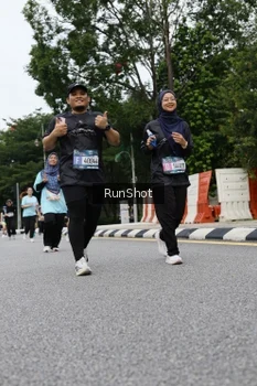 Runner Photo 4303722