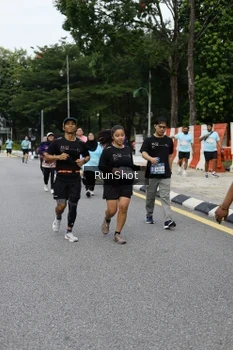 Runner Photo 4303723