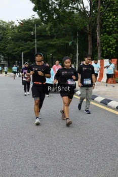 Runner Photo 4303725