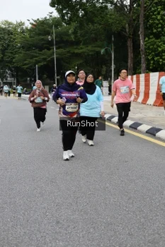 Runner Photo 4303736
