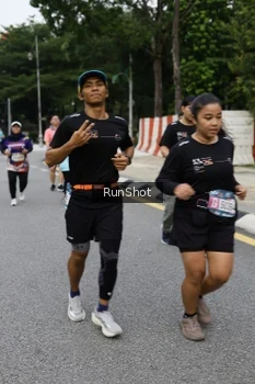 Runner Photo 4303737