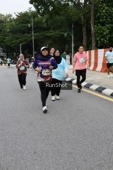 Runner Photo 4303738