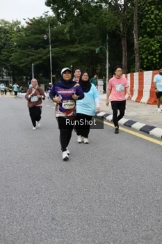 Runner Photo 4303741