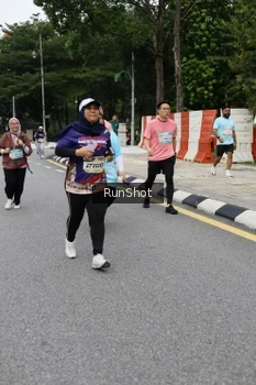 Runner Photo 4303742